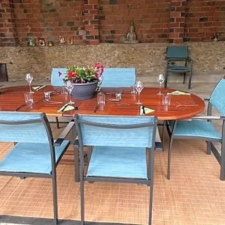 No. 5 Bed & Breakfast