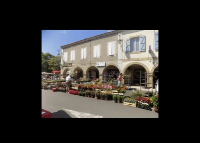 No. 5 Couette-café Plaisance (Gers)